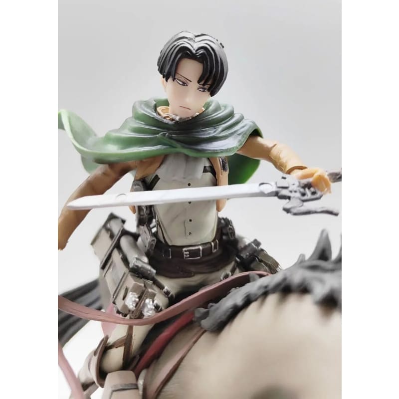 Figurine Rivaille Ackerman à cheval - Attaque des Titans